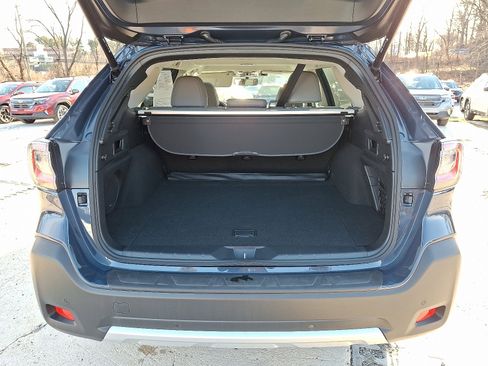 Certified 2025 Subaru Outback Limited image 43