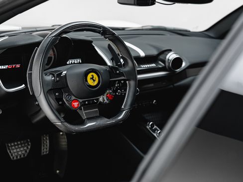 Used 2022 Ferrari 812 GTS RWD image 43