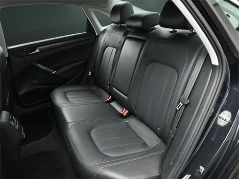 Used 2020 Volkswagen Passat 2.0T SEL image 14