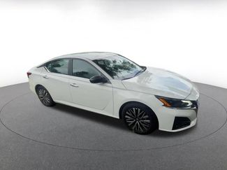 Used 2025 Nissan Altima 2.5 SV FWD video 2