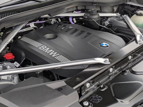 New 2026 BMW X5 xDrive40i w/ Climate Comfort Package image 18