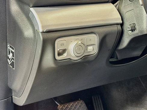 Used 2025 Mercedes-Benz GLE 350 4MATIC image 10