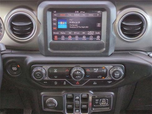 Used 2021 Jeep Wrangler Unlimited Sahara image 18