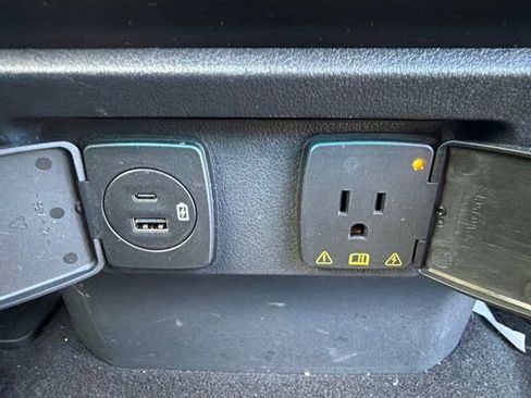 Used 2023 Ford F150 Raptor AWD/4WD image 19