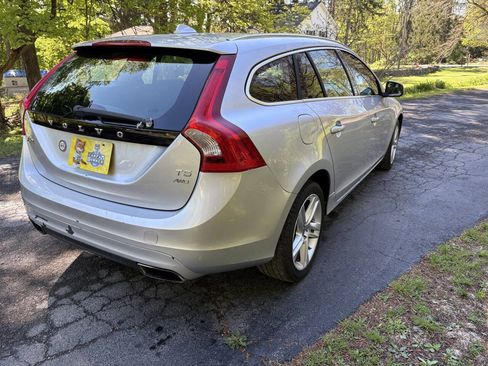 Used 2015 Volvo V60 T5 Premier AWD/4WD image 5