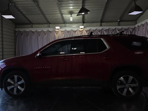 Used 2021 Chevrolet Traverse LT w/ LT Premium Package AWD/4WD image 6
