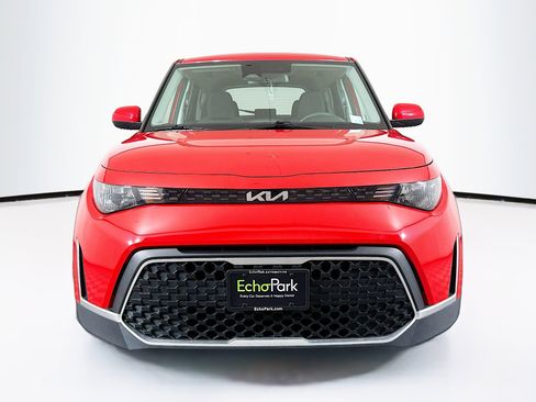Used 2025 Kia Soul LX w/ LX Technology Package FWD image 2