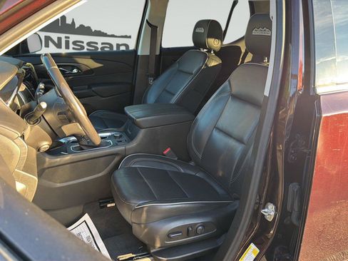 Used 2021 Chevrolet Traverse High Country AWD/4WD image 11