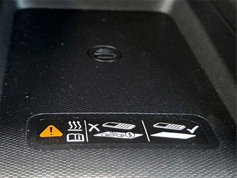 New 2026 Chevrolet Equinox EV LT image 19