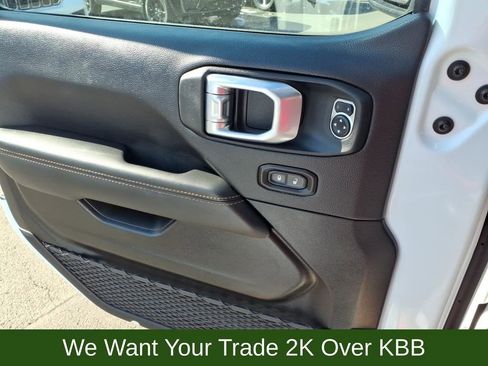 Used 2023 Jeep Wrangler Altitude image 17