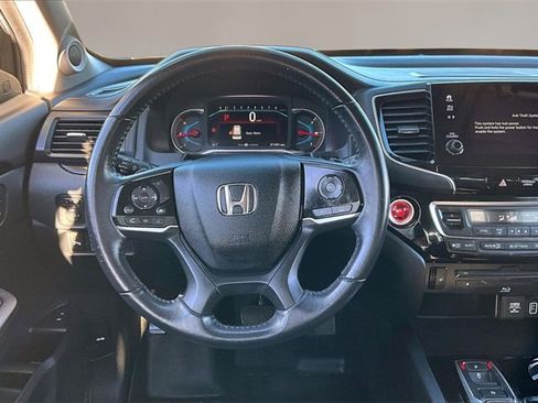 Used 2022 Honda Pilot Touring image 8