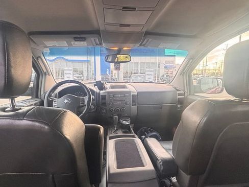Used 2004 Nissan Titan LE AWD/4WD image 14