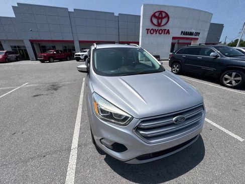 Used 2017 Ford Escape Titanium AWD/4WD image 10