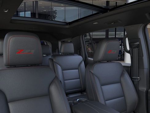 New 2026 Chevrolet Traverse Z71 w/ Enhanced Driving Package image 24
