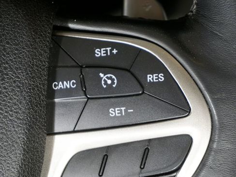 Used 2015 Jeep Grand Cherokee Laredo w/ Quick Order Package 23E image 13