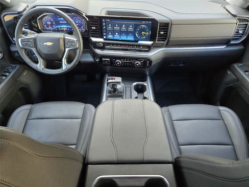 Used 2024 Chevrolet Silverado 1500 LTZ AWD/4WD image 11