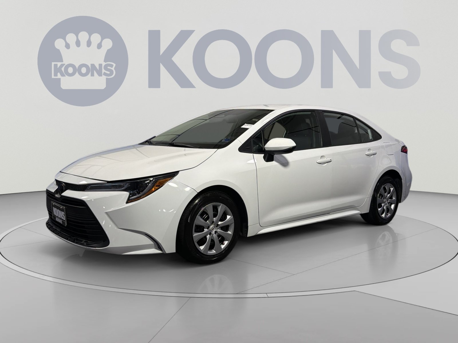 Used 2024 Toyota Corolla LE FWD image 1