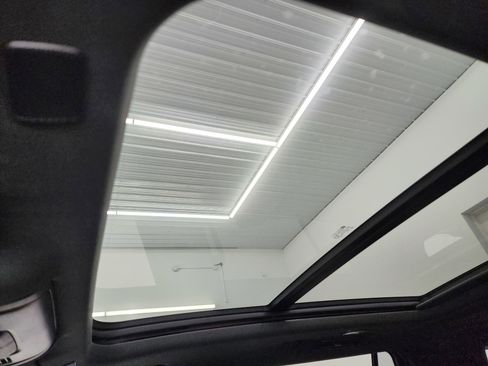 Used 2021 Chevrolet Tahoe LT image 12