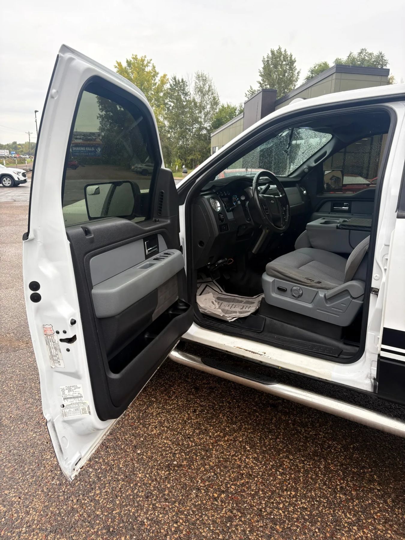 Used 2014 Ford F150 XLT w/ Equipment Group 301A Mid AWD/4WD image 12