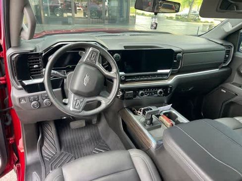 Certified 2025 Chevrolet Silverado 1500 RST AWD/4WD image 7