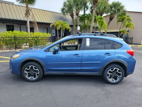 Used 2017 Subaru Crosstrek 2.0i Premium AWD/4WD image 9