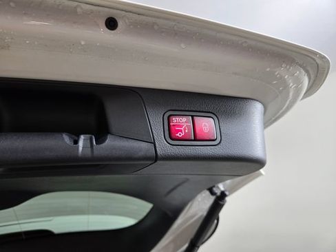 Certified 2023 Mercedes-Benz GLB 250 4MATIC image 11