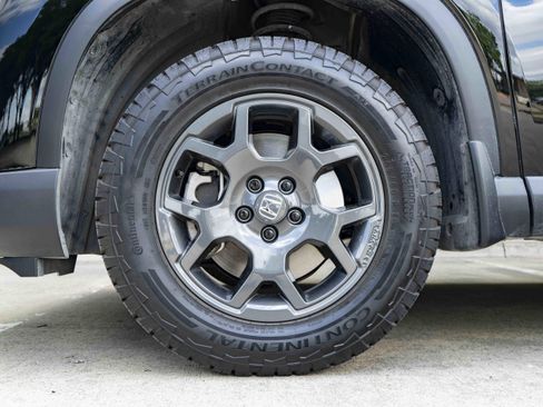 Used 2025 Honda Pilot TrailSport image 14