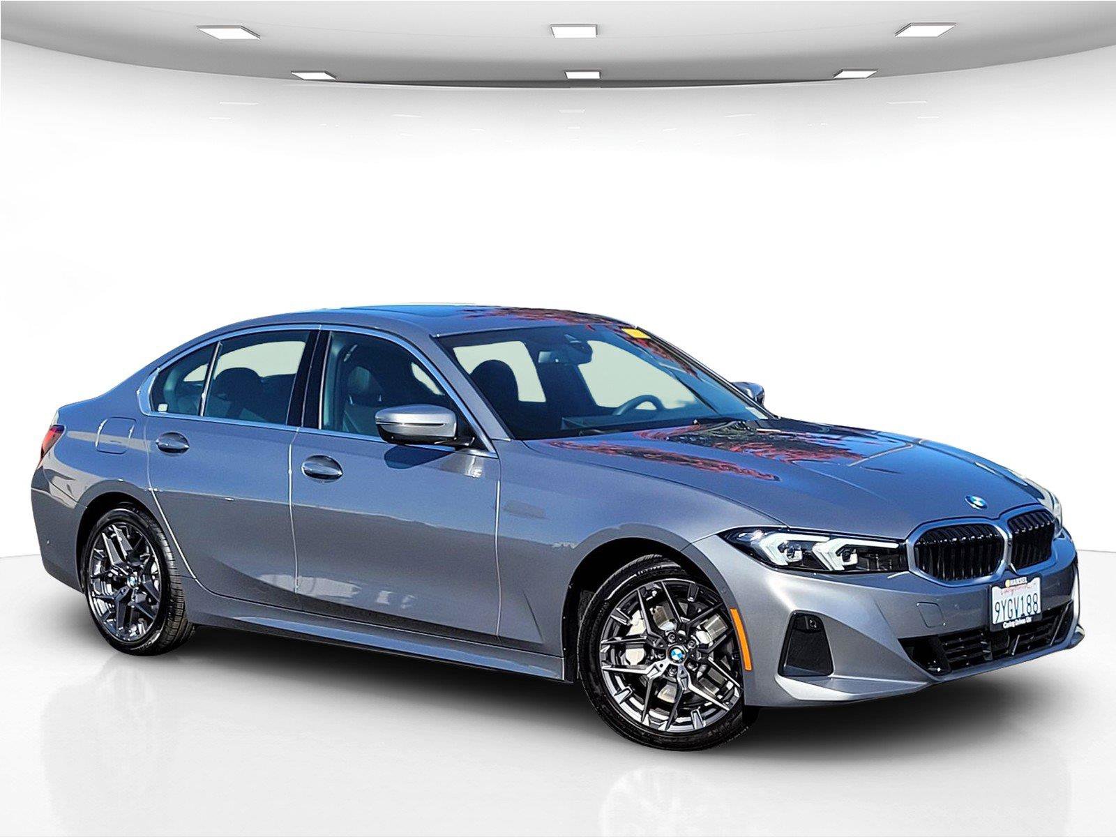 Used 2026 BMW 330i Sedan w/ Convenience Package RWD image 2