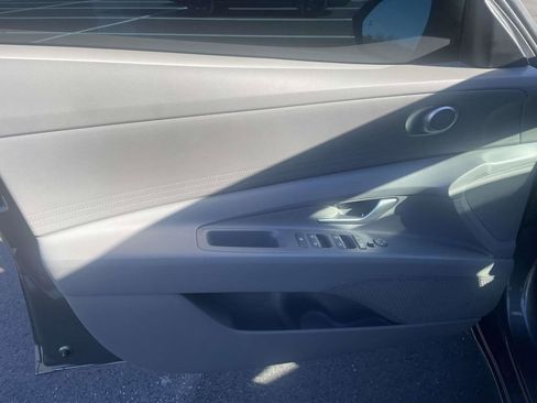 Used 2026 Hyundai Elantra SE image 13