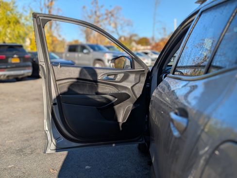 Used 2024 Chevrolet Trax LT w/ Driver Confidence Package image 25