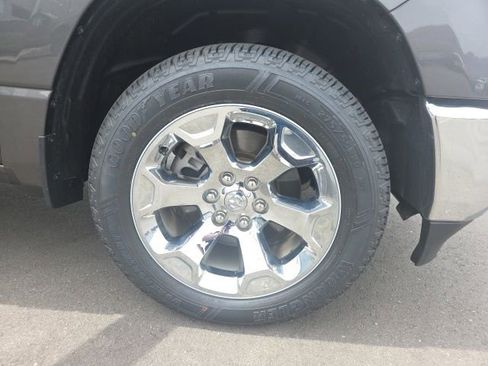 Used 2022 RAM 1500 Big Horn AWD/4WD image 9