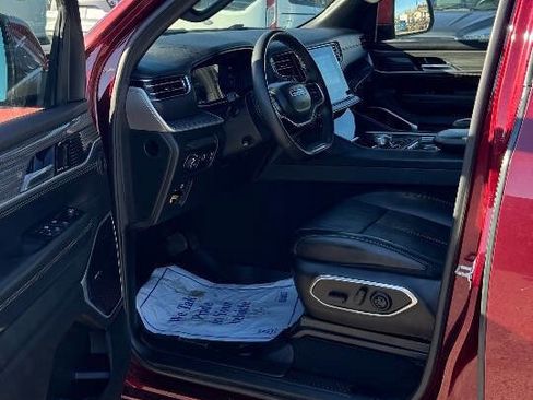 Used 2022 Jeep Wagoneer Series II image 4