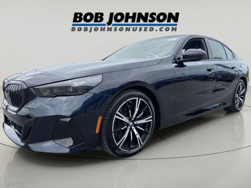 Used 2026 BMW 540i xDrive w/ M Sport Package AWD/4WD image 7