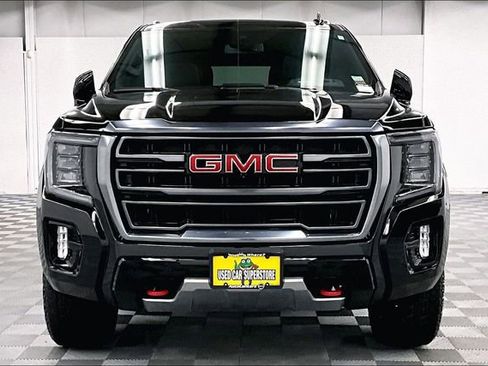Used 2024 GMC Yukon AT4 w/ Technology Package AWD/4WD image 4