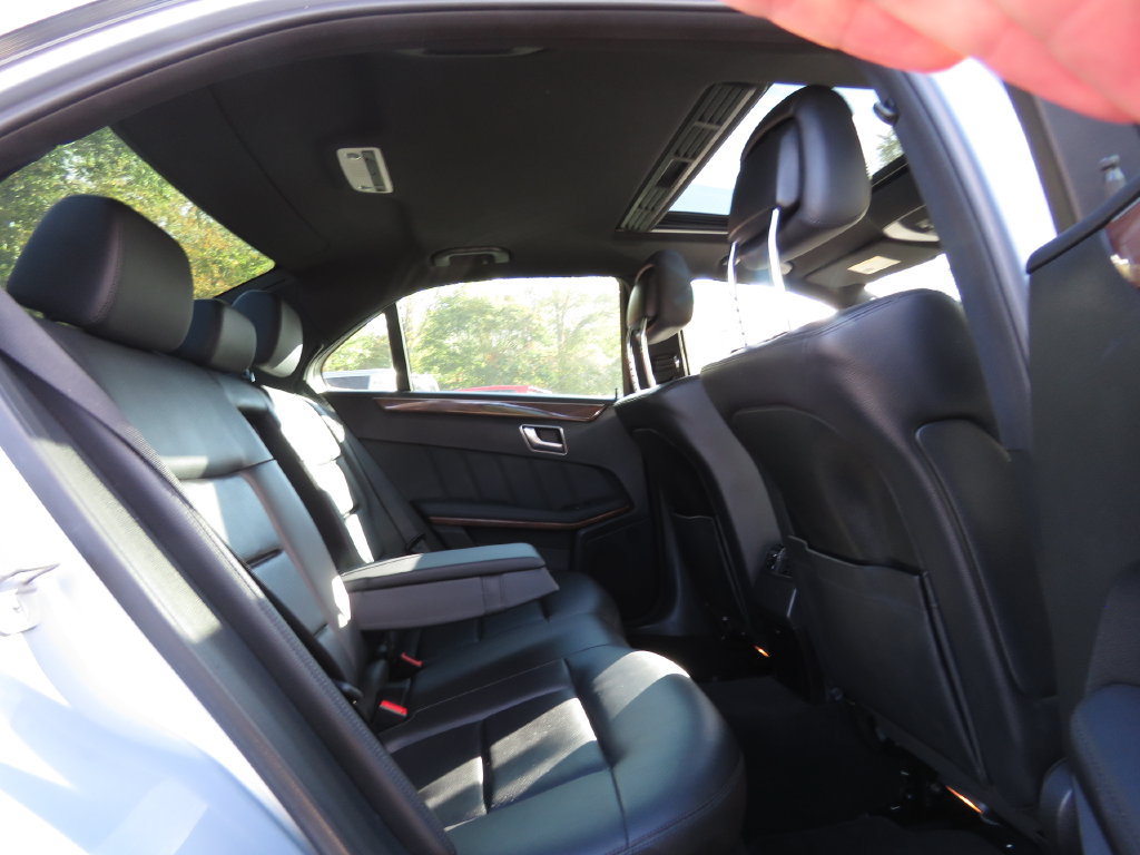Used 2013 Mercedes-Benz E 350 4MATIC Sedan image 16