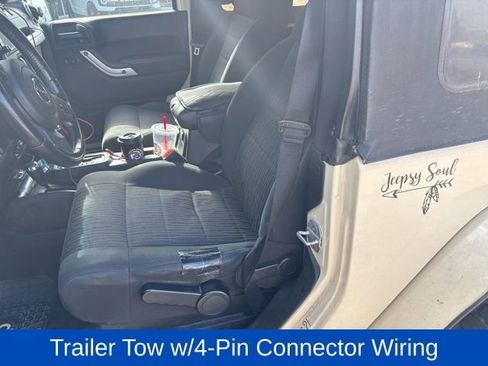 Used 2011 Jeep Wrangler Sahara w/ Connectivity Group image 13