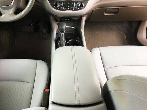 Used 2023 Chevrolet Malibu LT FWD image 21