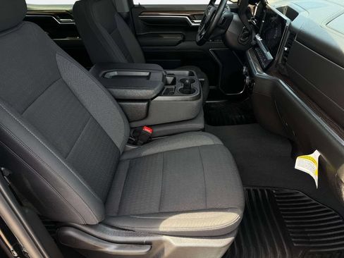 Used 2024 Chevrolet Silverado 1500 LT AWD/4WD image 37