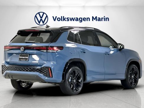 New 2026 Volkswagen Tiguan SE R-Line image 5