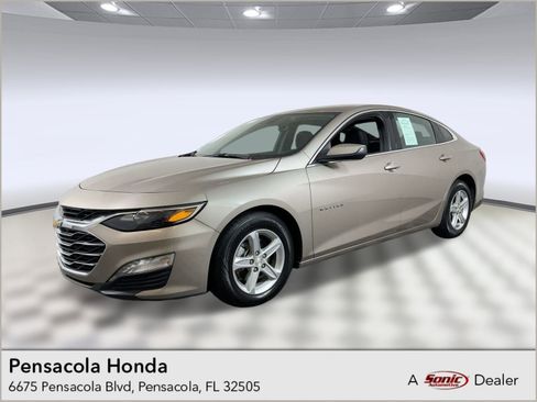 Used 2024 Chevrolet Malibu LT image 1