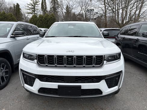 New 2026 Jeep Grand Cherokee L Limited AWD/4WD image 3