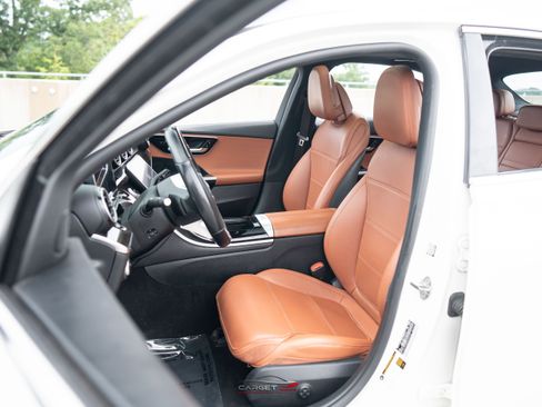 Used 2022 Mercedes-Benz C 300 4MATIC Sedan image 16