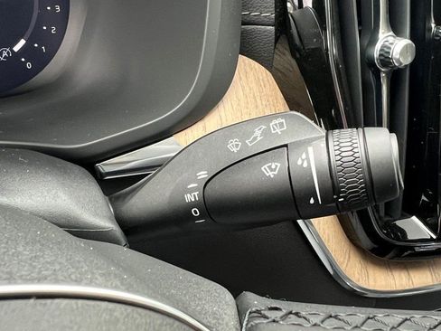 New 2026 Volvo XC60 B5 Ultra w/ Protection Package Premier image 25