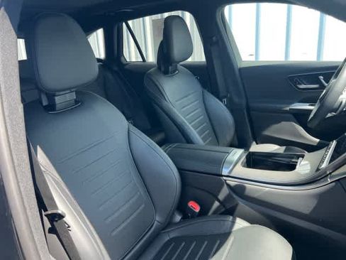 Used 2026 Mercedes-Benz GLC 300 image 21