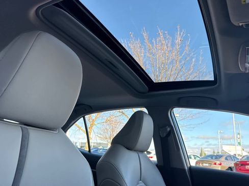 Used 2023 Toyota Camry SE image 17