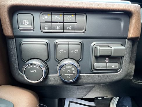 New 2026 Chevrolet Tahoe High Country w/ Sun And Tow Package image 6