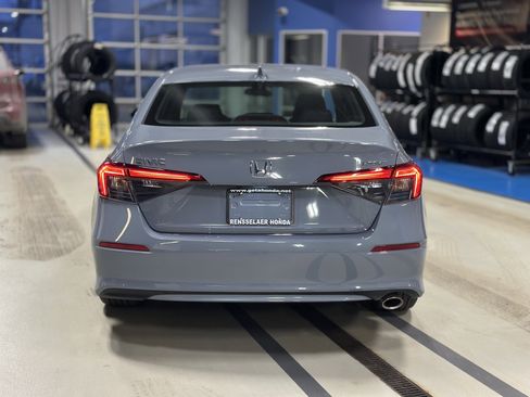 Used 2024 Honda Civic Sport image 5