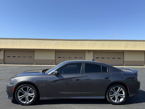 Used 2022 Dodge Charger R/T RWD image 4