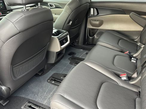 New 2026 Kia Carnival LXS image 12