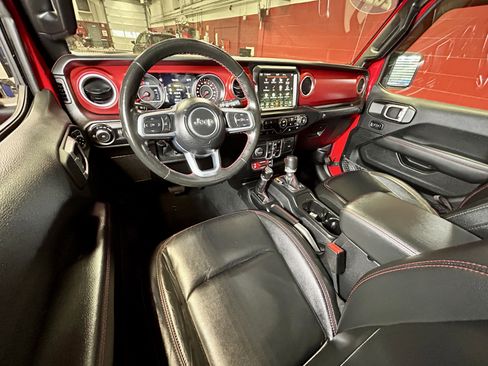 Used 2022 Jeep Wrangler Unlimited Rubicon w/ Cold Weather Group AWD/4WD image 21